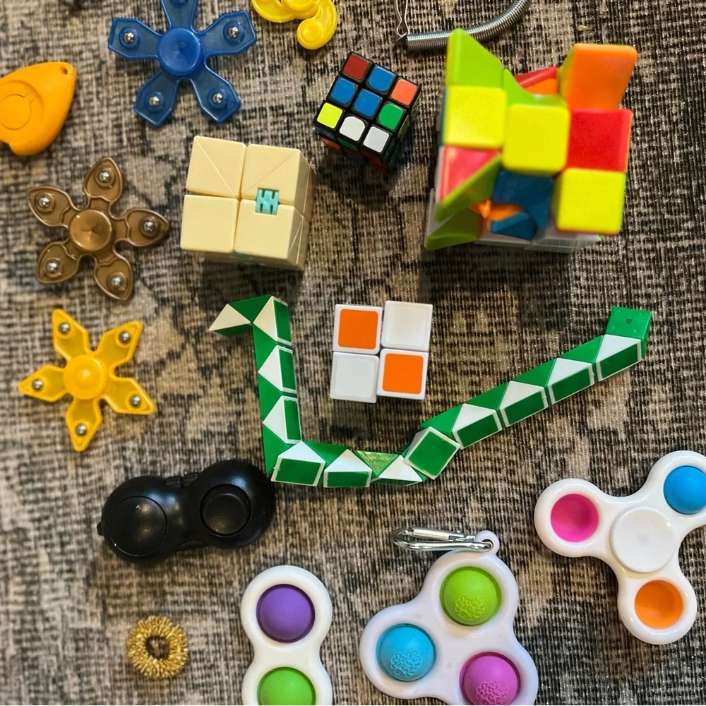 Lot of fidget toys